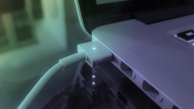 MacBook Akku wechseln: Lohnt sich die Reparatur und wie erkenne ich einen defekten Akku?