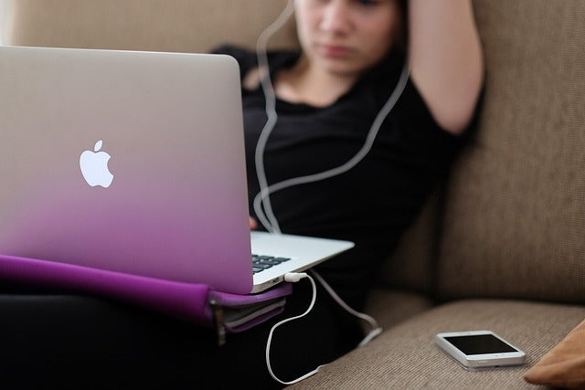 Erste Hilfe bei defekten Macbook Displays: Expertentipps bei Bildschirmschäden